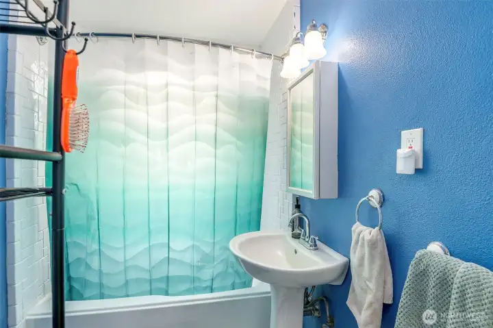 Full bathroom on main floor.