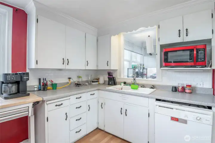 Lots of cabinet space.