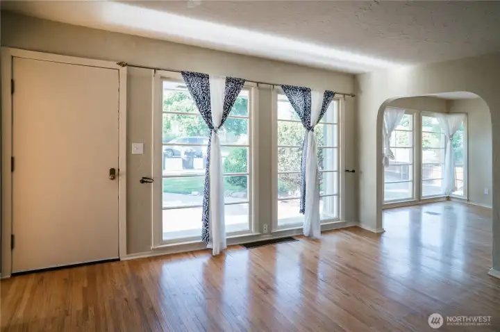 Entrance to front of home