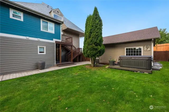 Level backyard with plenty of privacy!