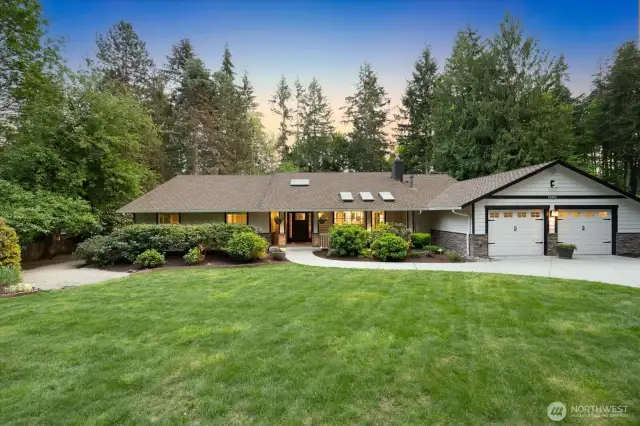 Top-rated Bellevue schools including Cherry Crest Elementary! Minutes to shopping, dining, transit and freeways! This is the home you have been waiting for!