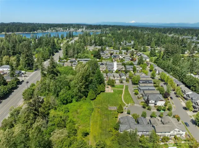 Just minutes to Silver Lake and Thorton Sullivan Park!