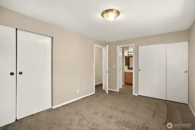 Double closets in main bedroom