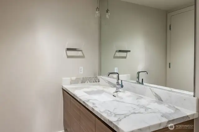 2nd bathroom
