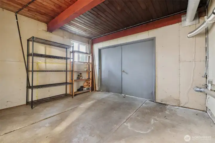 back room ready to made into the primary bedroom bath room