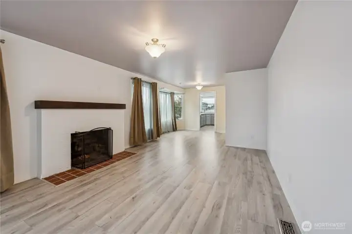 Living room, Dining area.