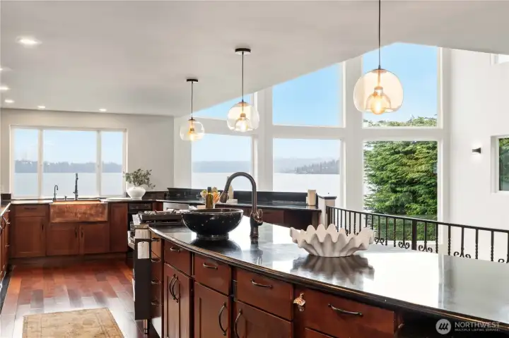 Kitchen Maximizes Lake Views