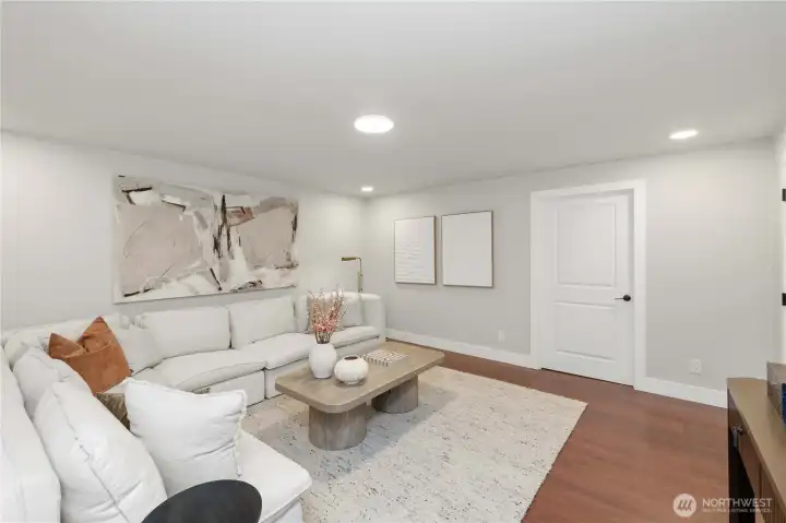 Secluded Large Bonus Room