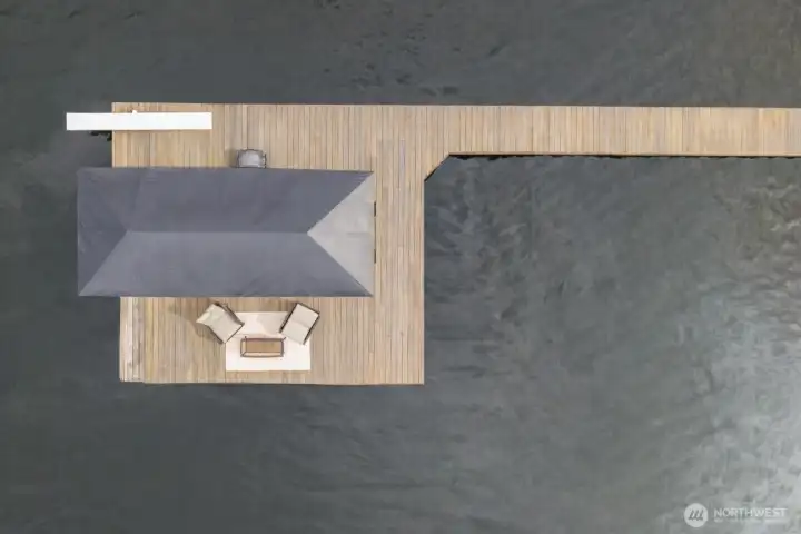 Boat Lift and Cover Included