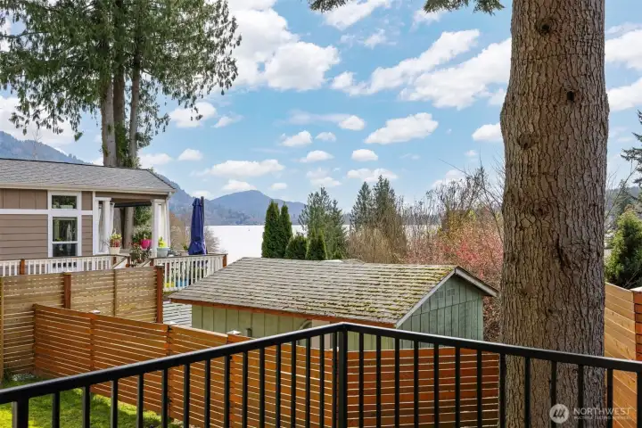 Peek a boo view of Lake