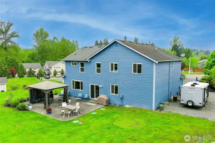 Private Estate Setting  Located within an exclusive enclave of only 12 upscale homes, offering privacy, pride of ownership, and a peaceful neighborhood atmosphere