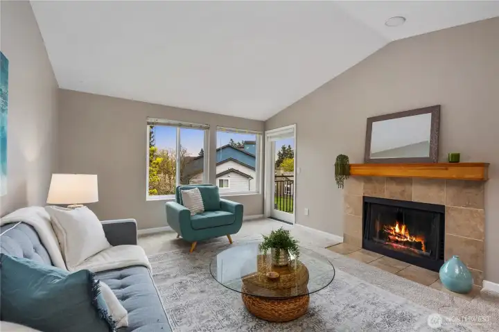 Lovely Top Floor condo - Spacious Family room