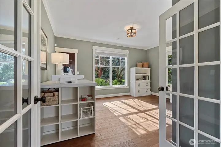 Main floor den could also be used as a non-conforming 5th bedroom.