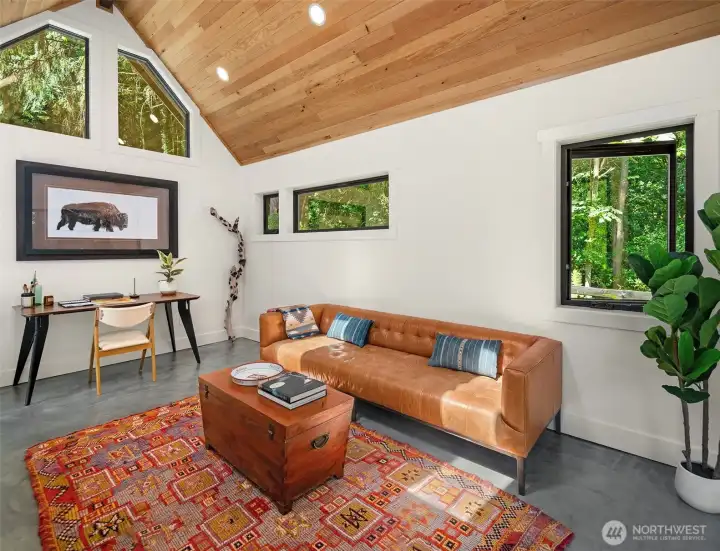 Detached studio for office, play or art