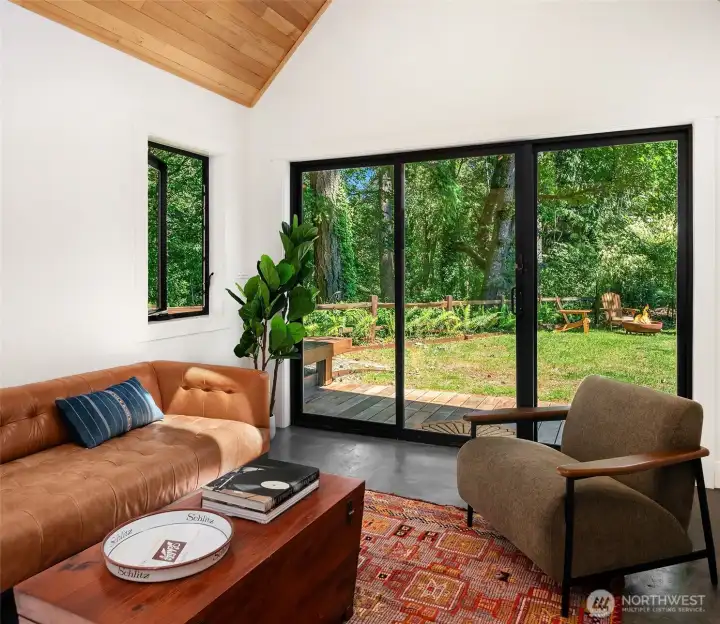 Detached studio for office, play or art