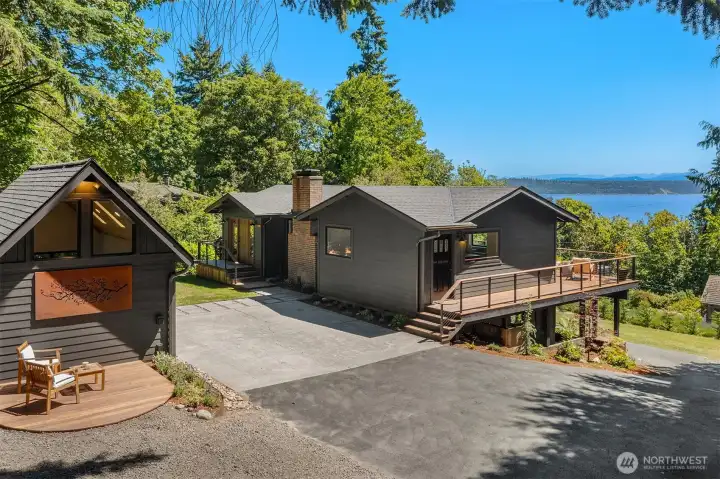 Paved drive and ample parking
