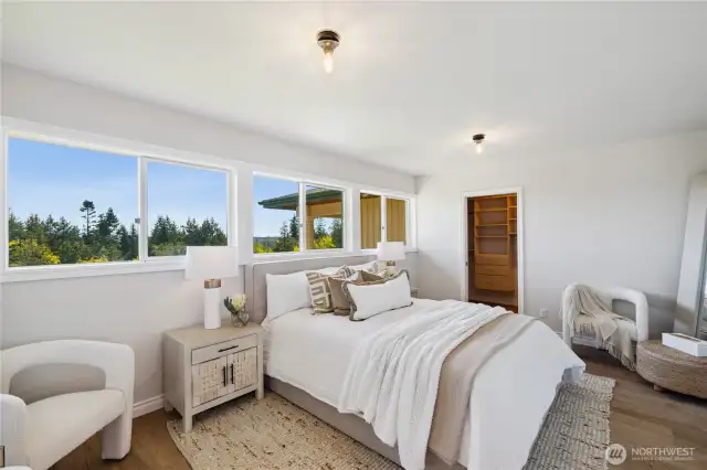 That's a walk-in closet on the right.  The natural light is bright and cheery.