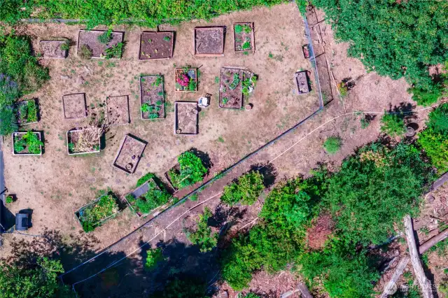 There’s even a community garden to grow your own fresh produce or flowers.