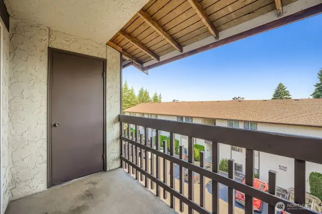 Huge balcony with Secure Storage