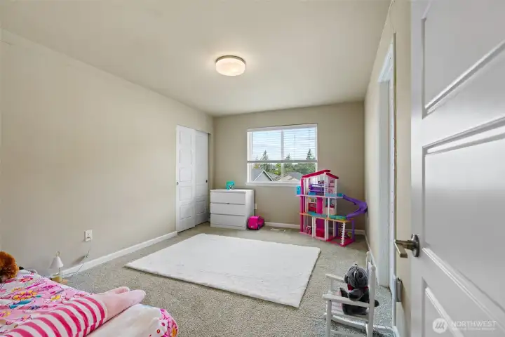 Guest bedroom 1