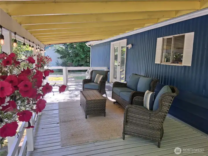 large front porch to relax and listen to the sea