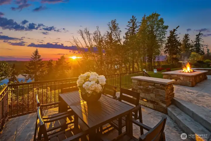 Outdoor Dining Vista