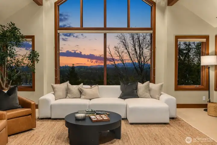 Must-see in person. The standout bonus room with the home’s most captivating outlooks.