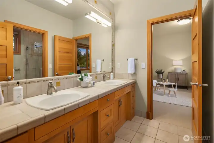 Jack & Jill EnSuite