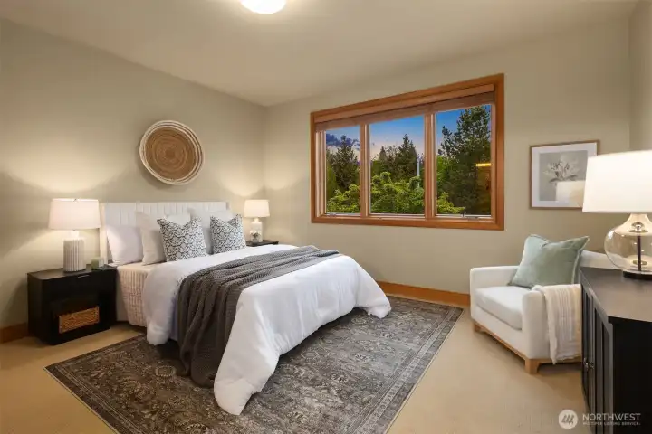 Guest Suite with ensuite bathroom