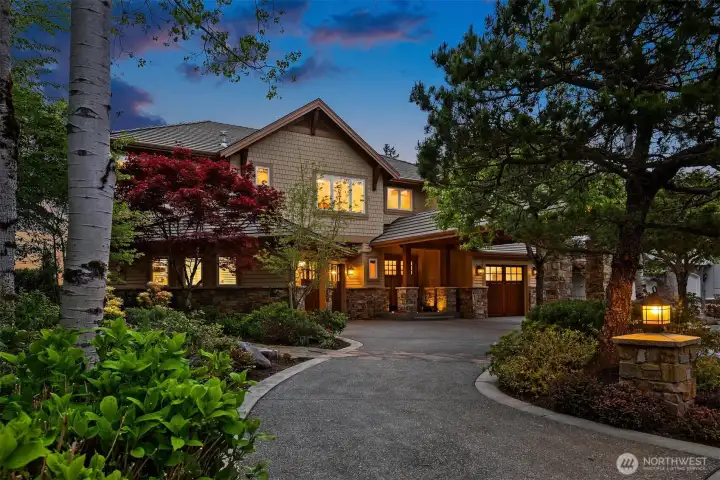 Circular Estate-Style Driveway