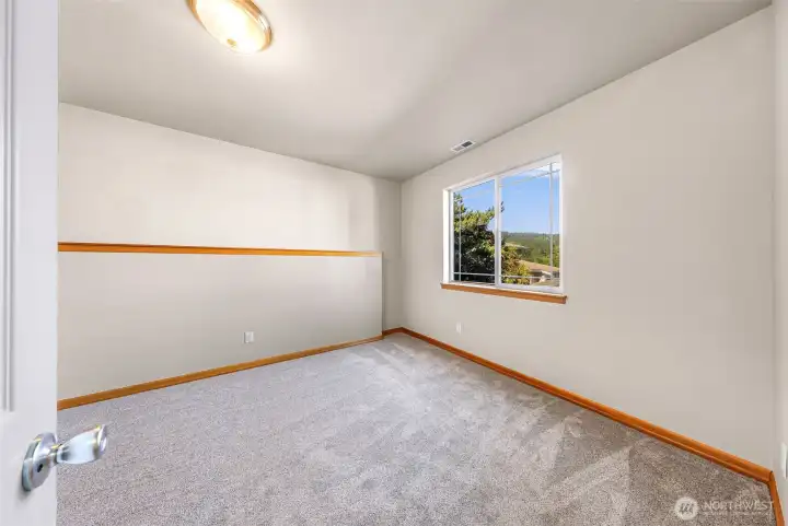3rd bedroom located on lower level 3rd bedroom located on lower level