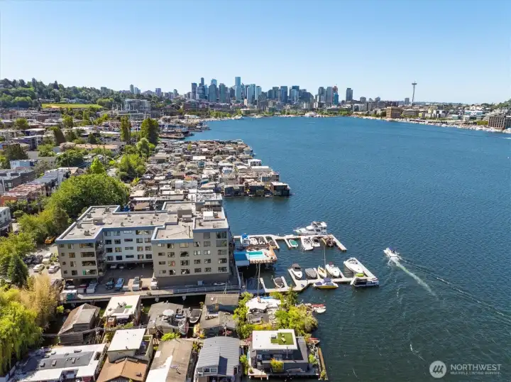 In amongst the houseboats, Union Harbor is head and shoulders above their neighbors, on the eastern shore of Lake Union.