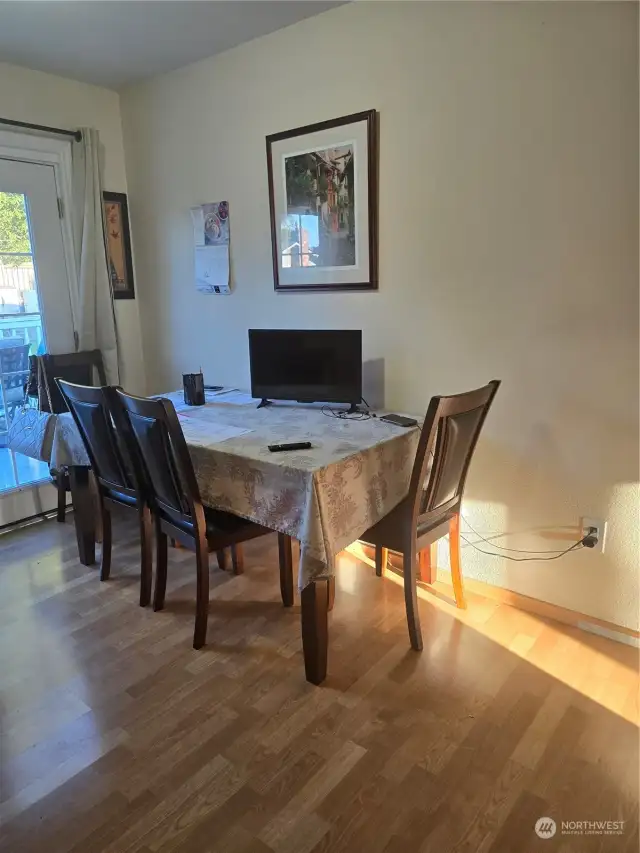 dinning room table