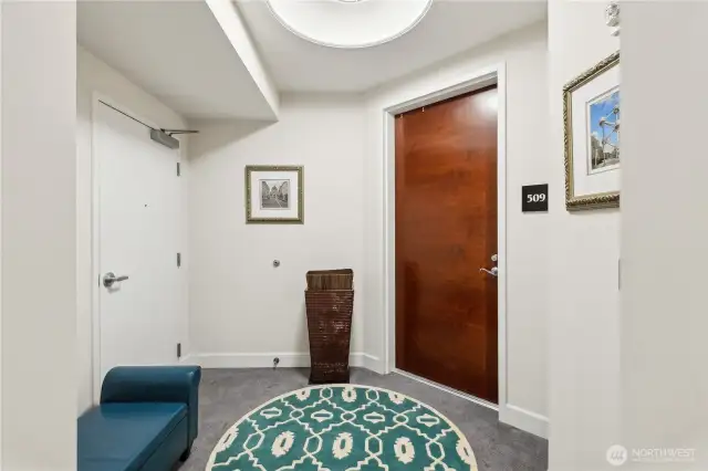 Private Vestibule