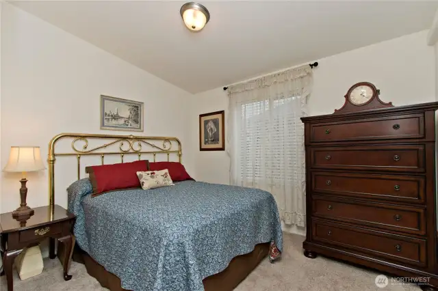 2nd bedroom can be an office or exercise room