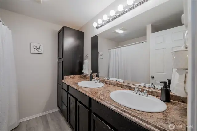Full Bathroom on the Main Floor