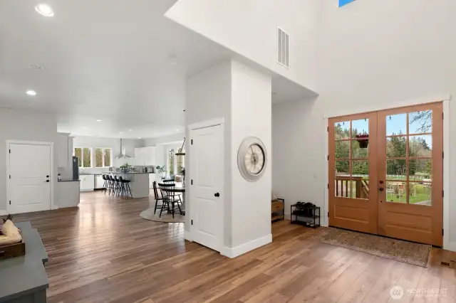 Massive faulted ceiling as you enter. 10 ft ceilings throughout the home.