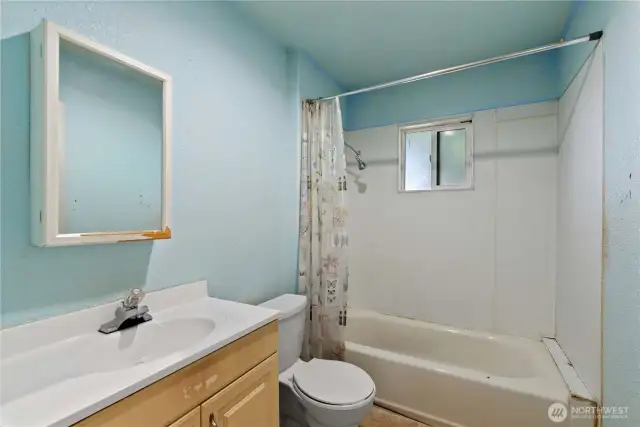 Full Bathroom