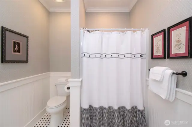 Guest bathroom with shower