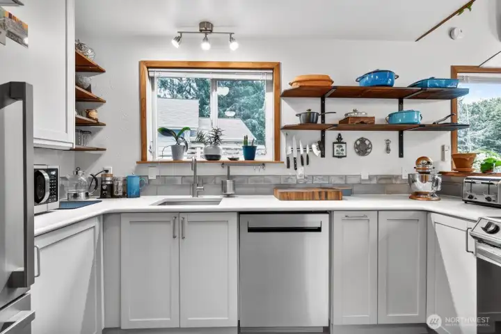 Fully Updated Kitchen