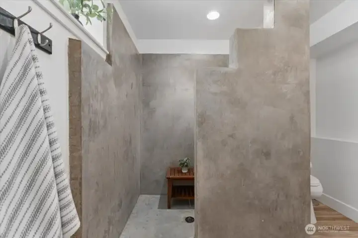 Spa-Like Custom Walk in Shower