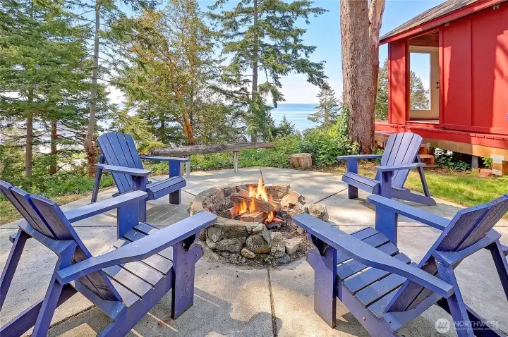 Fire pit area ready for marshmallows and friends.