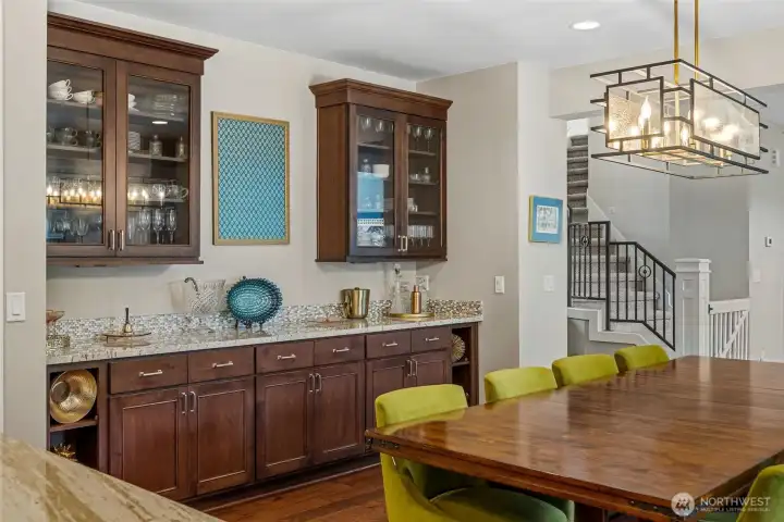Wine/breakfast bar