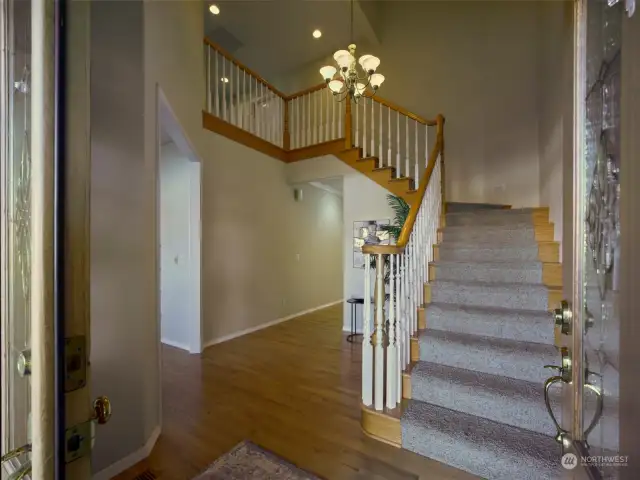 Enrty Room with staircase