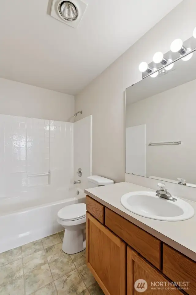 Main upstairs bath