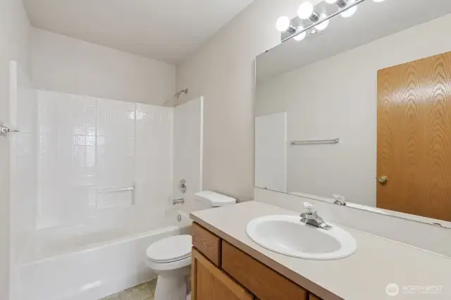 Main upstairs bath