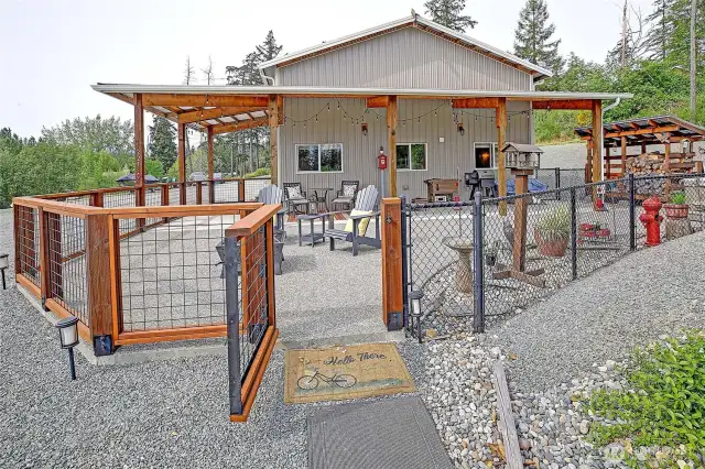 Entrance to the LARGE fenced patio
