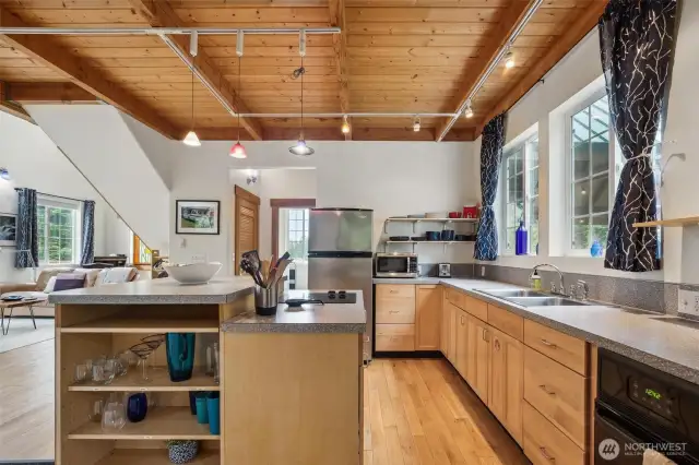 Spacious open concept kitchen in the cabin.