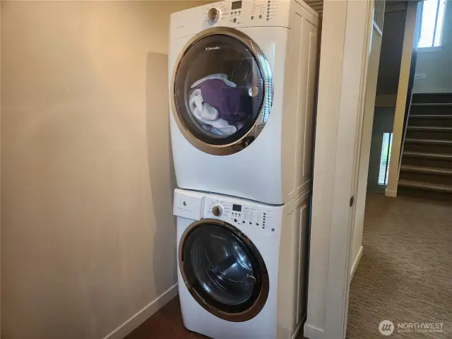 Washer/dryer units in the utility room upstairs, so you'll never have to go up and down stairs to put clothes away again!