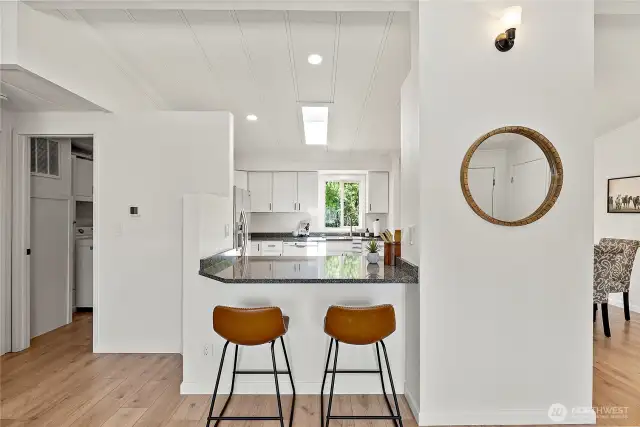BREAKFAST BAR